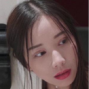 小少妇自己老公不给力，偷吃肌肉男，1V1.69GB百度云下载