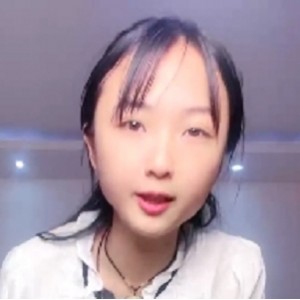 嫩妹妹超会玩的粗大双头龙互擦视频