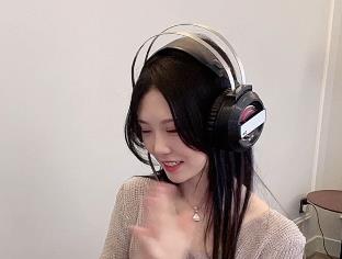 女主播抖娘利世团队才艺秀1V视频1.6G