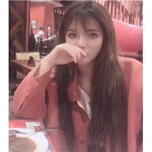 林逸楠：高颜值长腿女神