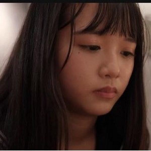 眼镜男与不情愿的H交少女，1V504M视频，某传媒出品，身材娇小剧情紧凑，好评如潮