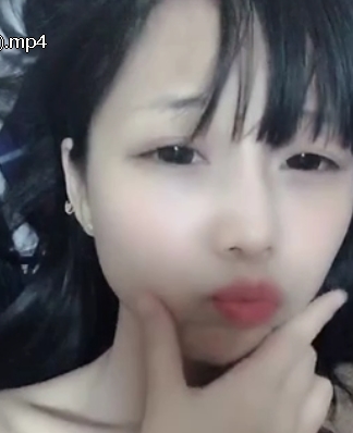 女海王施玲玲：网红拍照大片合集，兄弟们快来围观！