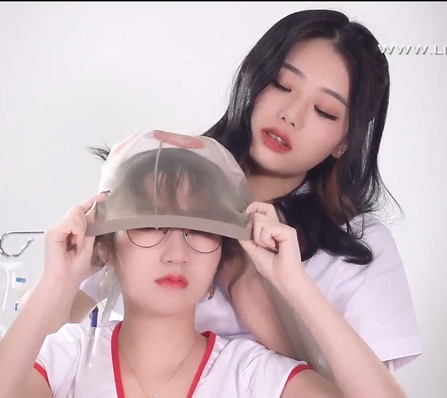 转载百度盘双生花医护情缘小智贤&汐汐白丝美腿高跟1V706M，精彩服装展示