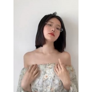 模特年年作品精彩合集104套32.7G，百度ED2K收藏389