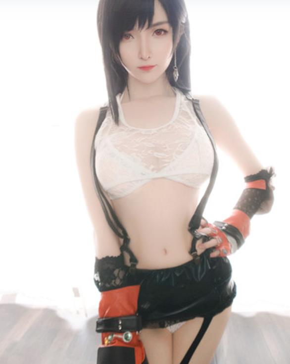 推特魔法秋秋无胖次露脸视频合集多部14.4G身材绝顶