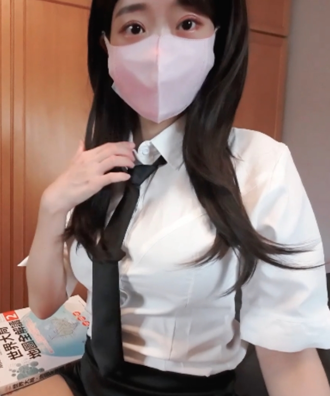 Ins瑜伽女神Ellie私房121V23.8g惹火珍藏