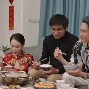 优质翁雨澄玩具约会合集龙银15部3.26GB