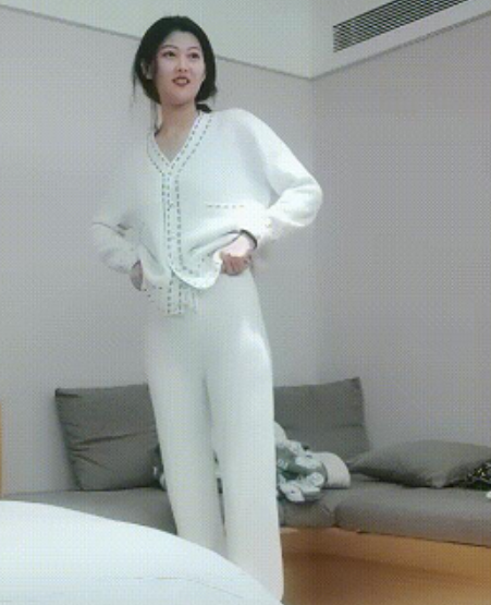 **探花系列第一场利哥清冷女神7.13GB实战超顶**