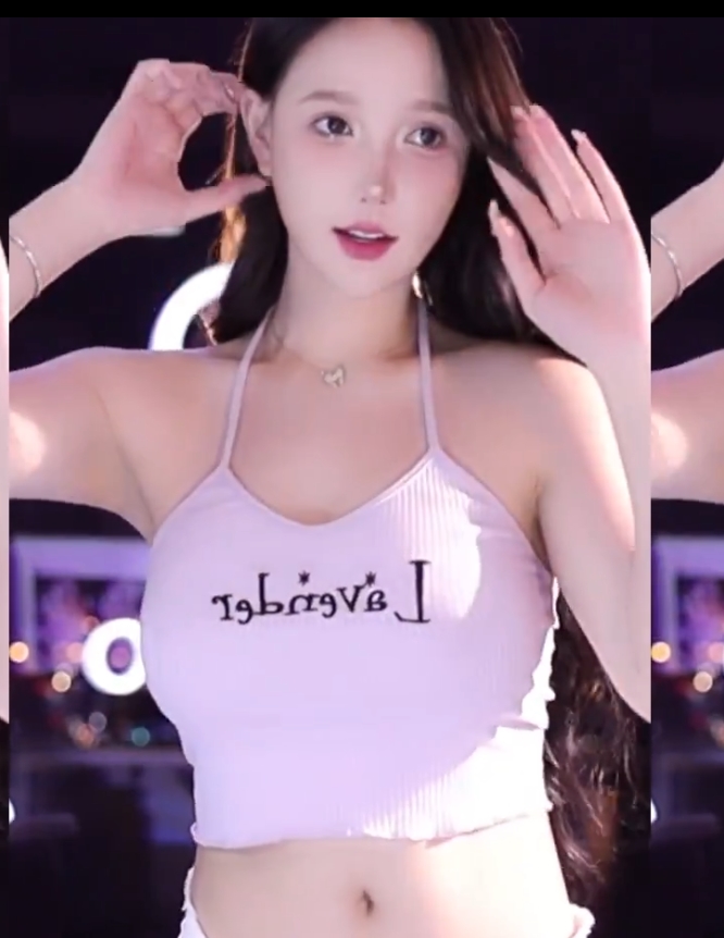 米娜minana三月颤腰蜜桃合集斗鱼52V14.8G辣眼福利