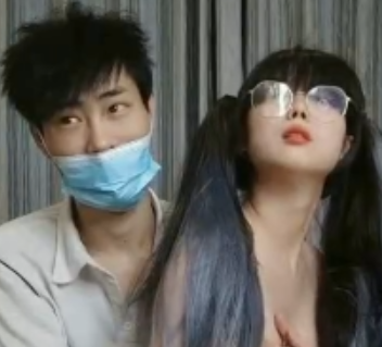 小女友双马尾纯欲风合集30V28G绝了