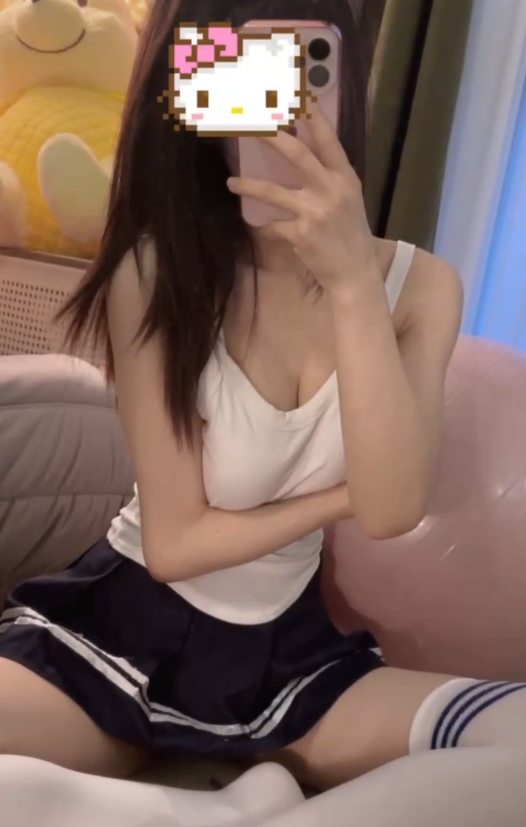 岛遇雅婷蜜桃臀抖音热舞1G反差婊