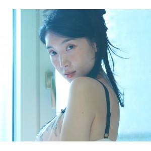 Leezy钢琴合集50部6.5G短发性感绝对诱惑