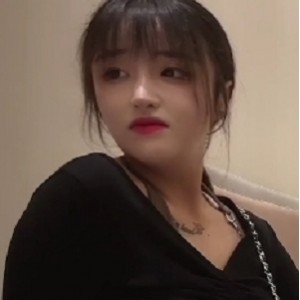 推特丰腴气质妻子私拍合集88部50G白里透红水花四溅