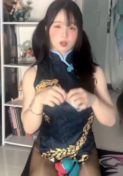 B站蜂蜜包芽反差萌合集1+286m55w粉丝大罩杯
