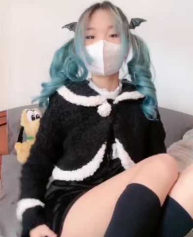 易直播芃芃大人丝足女王红绿灯合集15.53G超顶诱惑