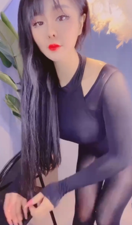 快手露露骚丝摇摆视频128部13.7G合集甜笑女神太诱惑