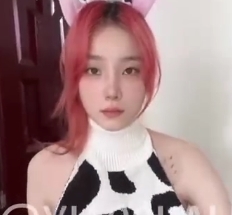 推特福利姬xiaogualu奶牛装视频474M白皙惹火