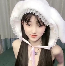 私密圈小灵儿裙下风光1V926MB娇yan+yu滴